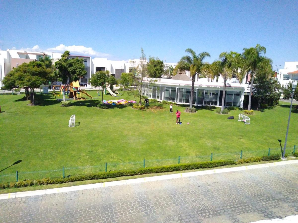 Habitaciones Business Class En Lomas De Angelopolis Tlaxcalancingo エクステリア 写真